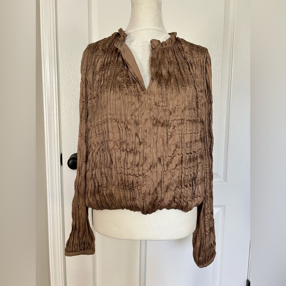 Crinkled Textured Gold Women’s Ruched Blouse Boho Flowy Neutral Size Small
